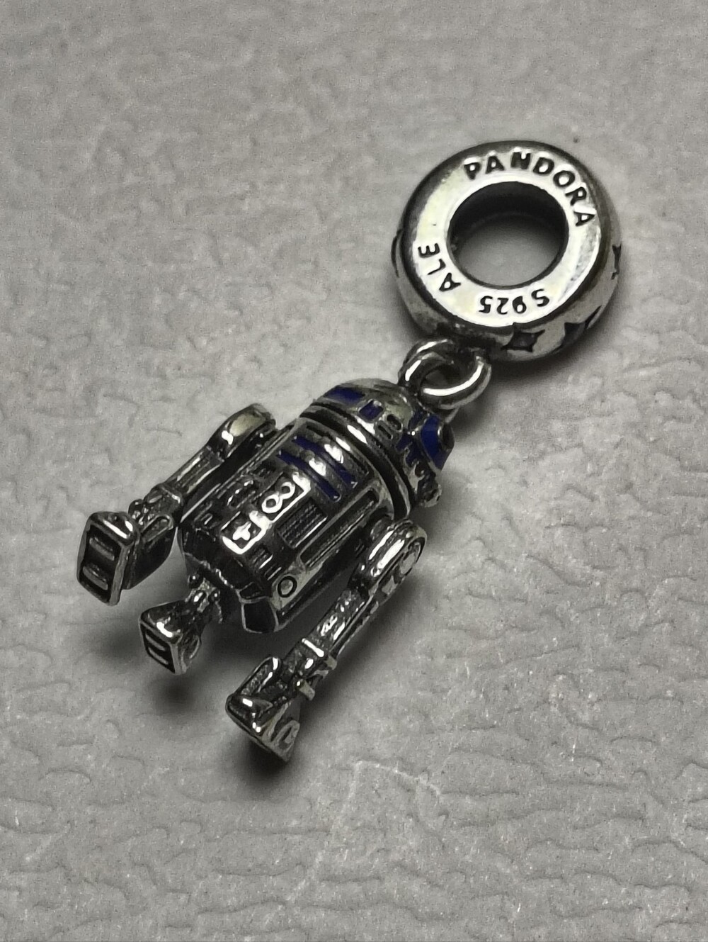 ✨Star Wars Fans.....Pandora Silver R2-D2 Dangle Charm